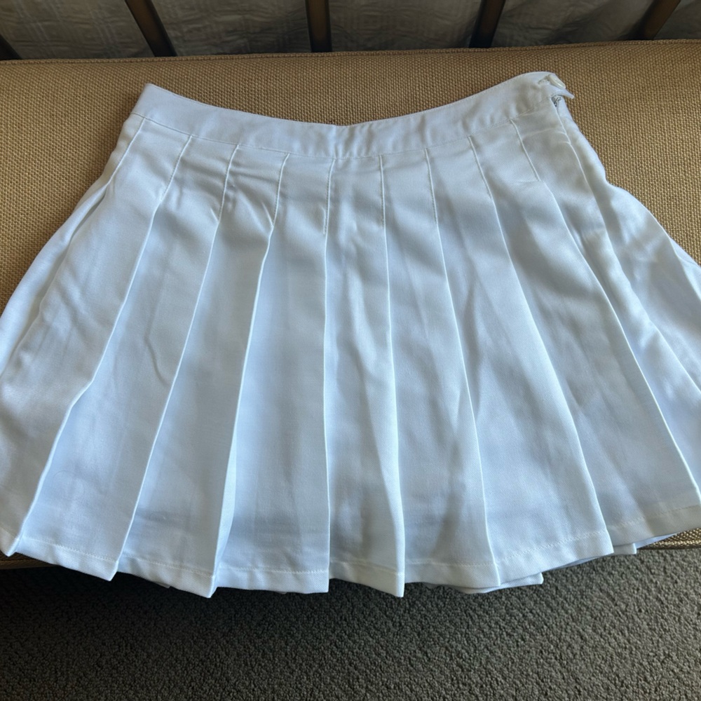Forever 21 White Pleated Skater Mini Skirt